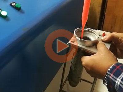 成人用品利用半自動灌膠機(jī)快速灌注成型