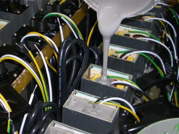 電子灌封膠和電子密封膠有何區(qū)別？